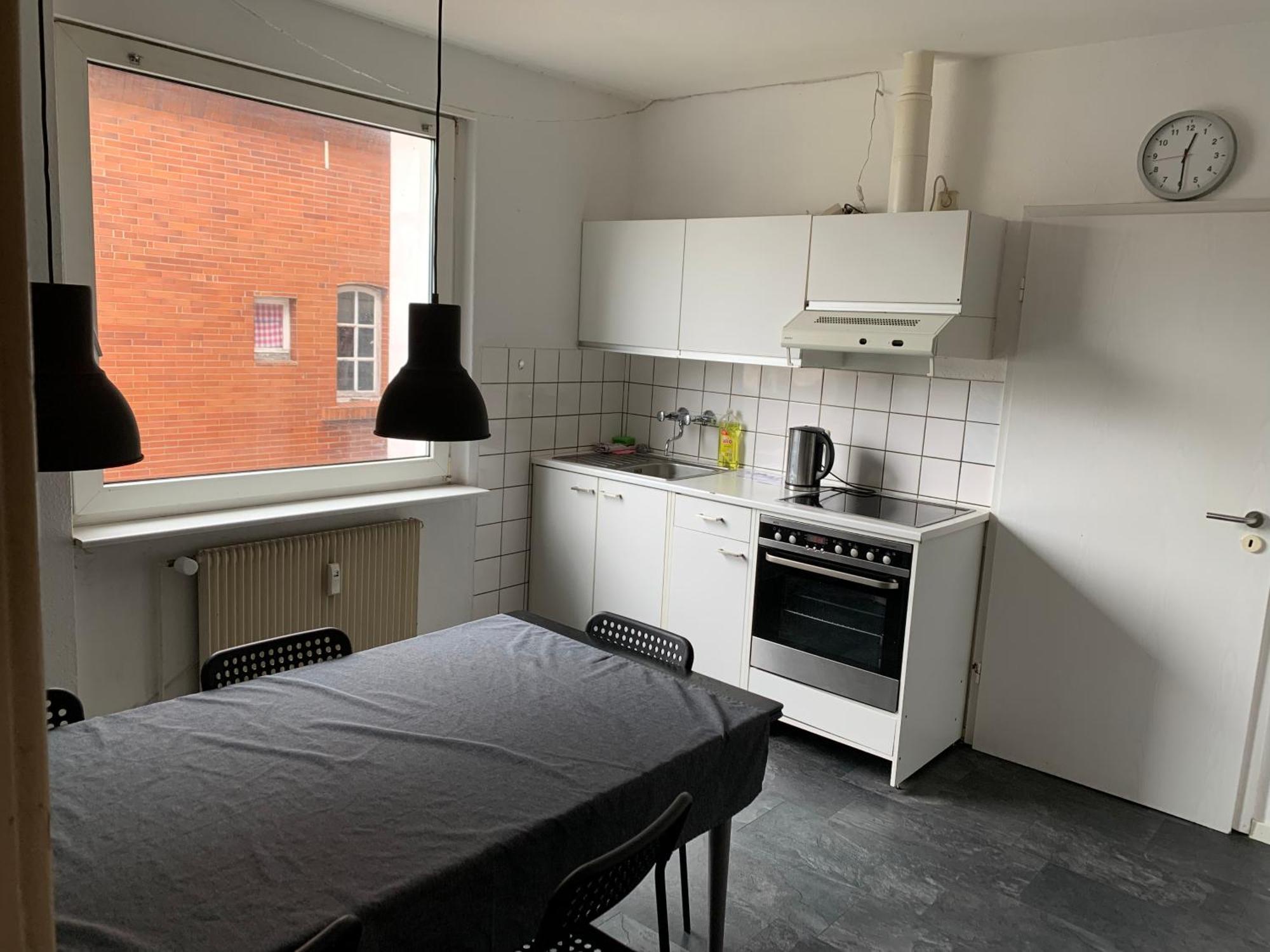 Geraeumige In Appartement